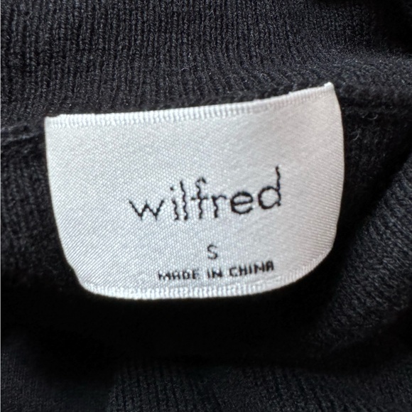 Aritzia Wilfred black long sleeve cropped turtleneck top - Picture 6 of 6